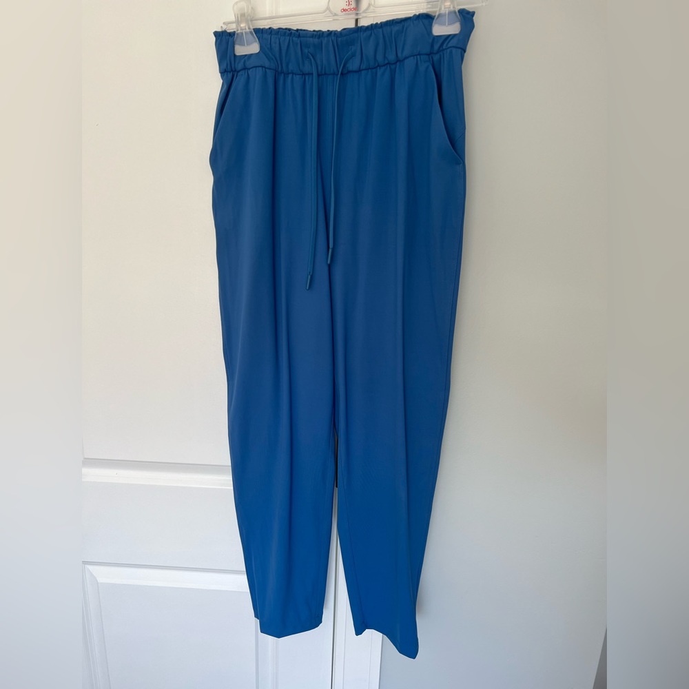 Lululemon pants size 6